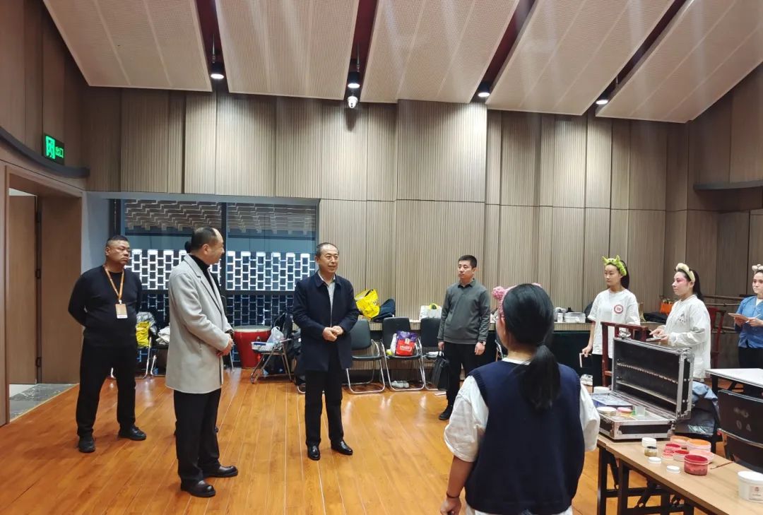 实习一线送温暖，校企合作育人才—党委书记王三虎赴太原看望实习生